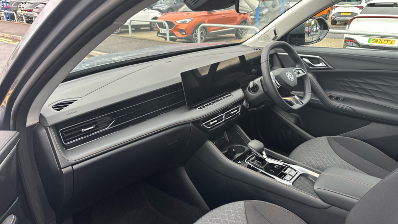 MG HS 1.5 T-GDI Hybrid+ SE 5dr Auto Hybrid Hatchback